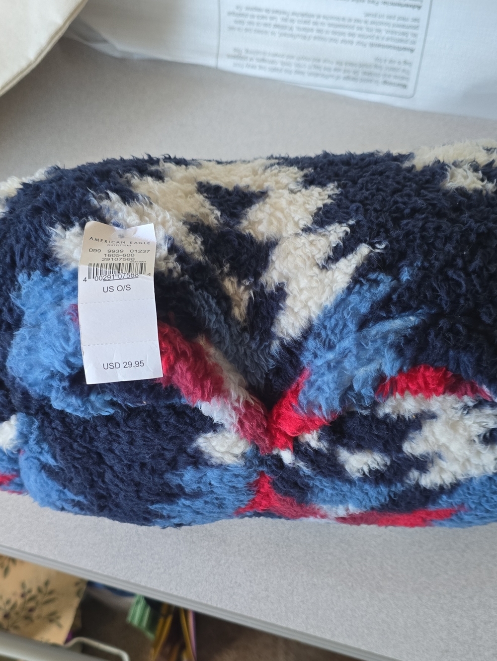 American Eagle Outfitters Navy Blue Red Cream Sherpa Blanket